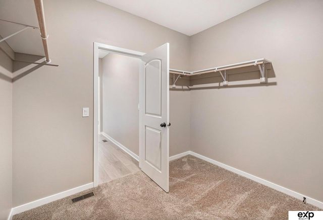 6851 Stony Point Drive, Papillion, NE 68133