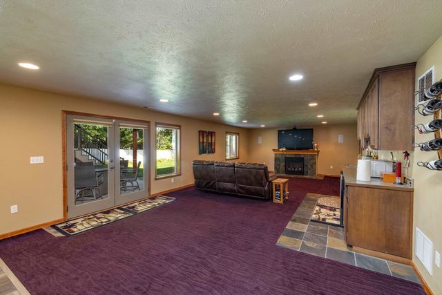 9405 N Phoebe St, Spokane, WA 99208