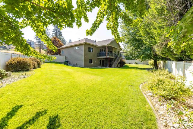 9405 N Phoebe St, Spokane, WA 99208