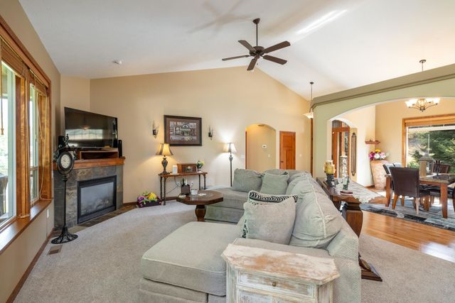 9405 N Phoebe St, Spokane, WA 99208