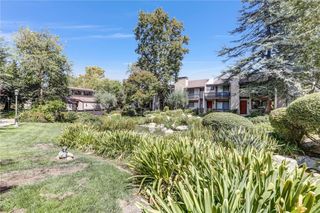21821 Burbank 145, Woodland Hills, CA 91367