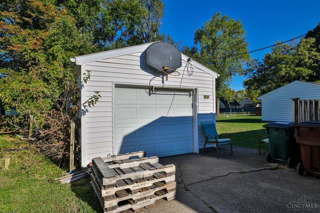 3207 Raymond Drive, Middletown, OH 45042