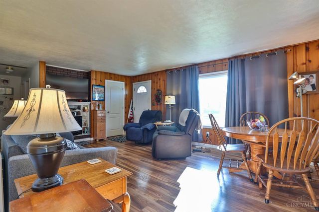 3207 Raymond Drive, Middletown, OH 45042