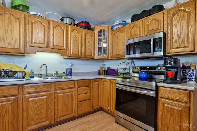 3207 Raymond Drive, Middletown, OH 45042