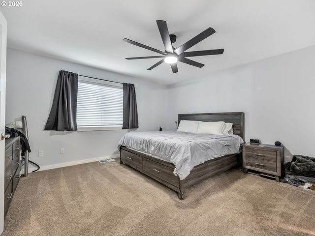 320 SOUTH St, Astoria, OR 97103