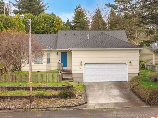 320 SOUTH St, Astoria, OR 97103