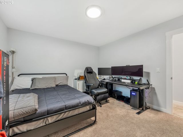 320 SOUTH St, Astoria, OR 97103