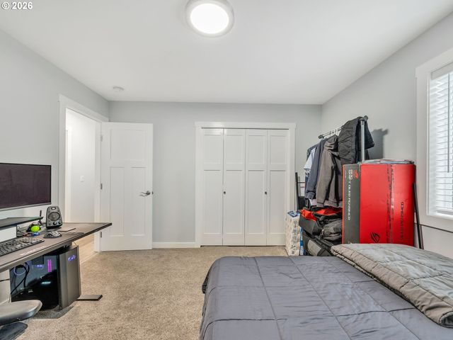 320 SOUTH St, Astoria, OR 97103