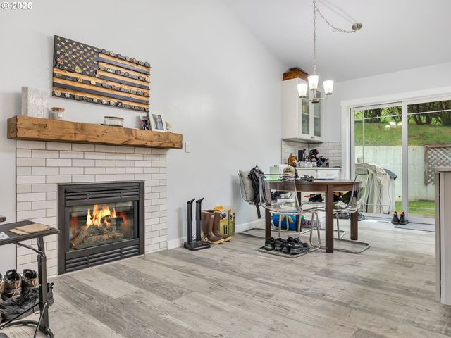 320 SOUTH St, Astoria, OR 97103