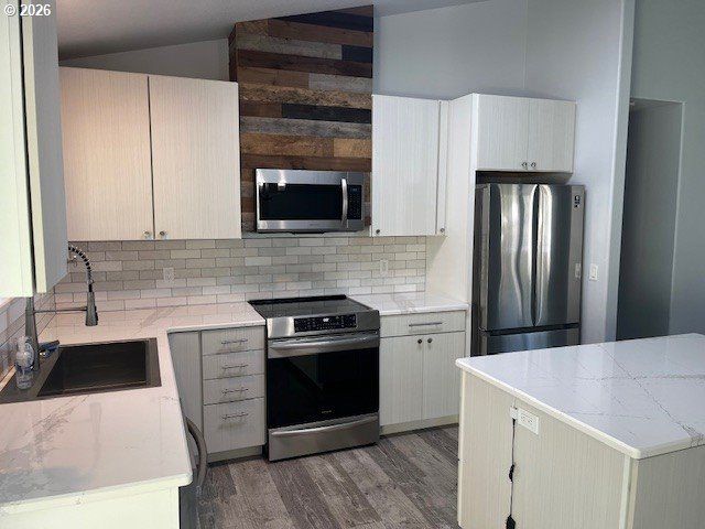 320 SOUTH St, Astoria, OR 97103