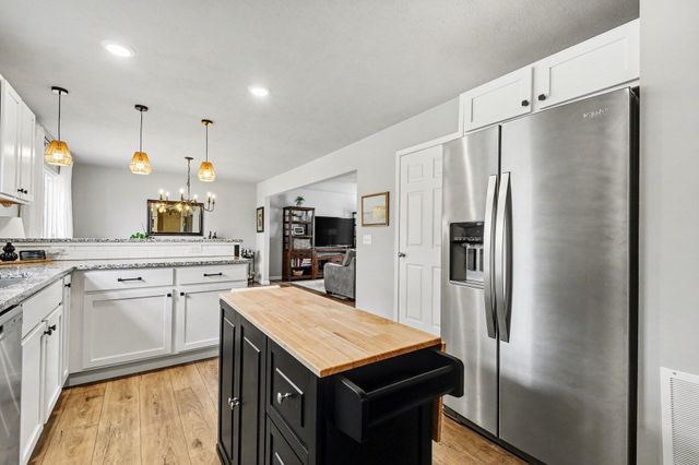 375 N Tannenbaum Trail NE, Cedar Springs, MI 49319