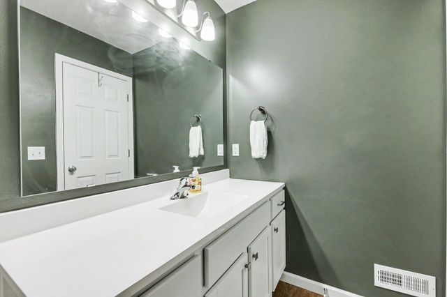 375 N Tannenbaum Trail NE, Cedar Springs, MI 49319
