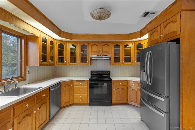 501 Radmere Road, Cheshire, CT 06410