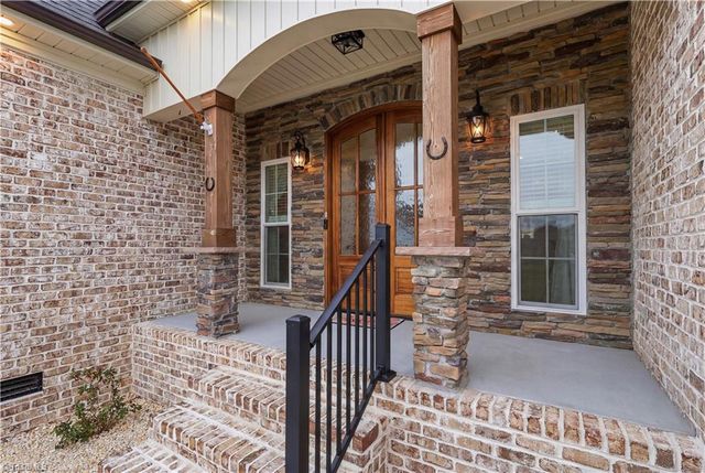 163 Meeting House Lane, Advance, NC 27006