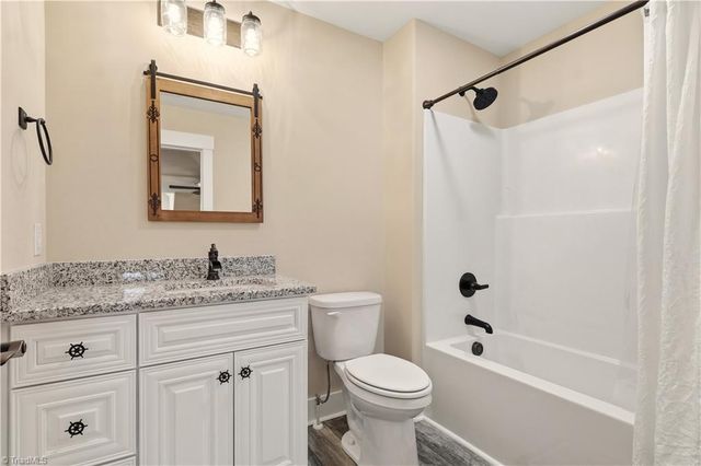 163 Meeting House Lane, Advance, NC 27006