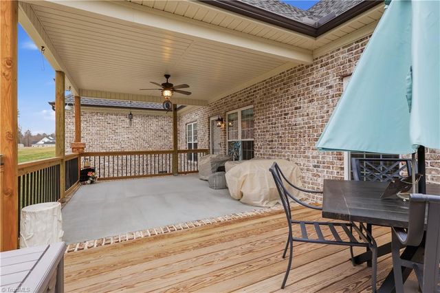 163 Meeting House Lane, Advance, NC 27006