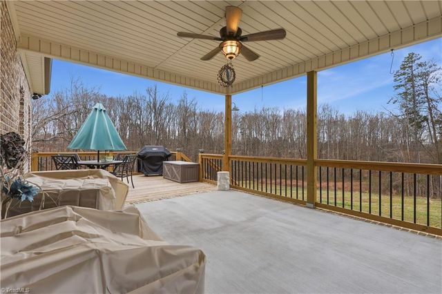 163 Meeting House Lane, Advance, NC 27006