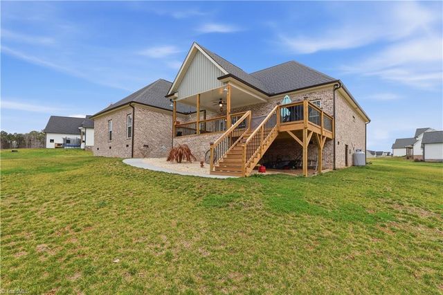 163 Meeting House Lane, Advance, NC 27006