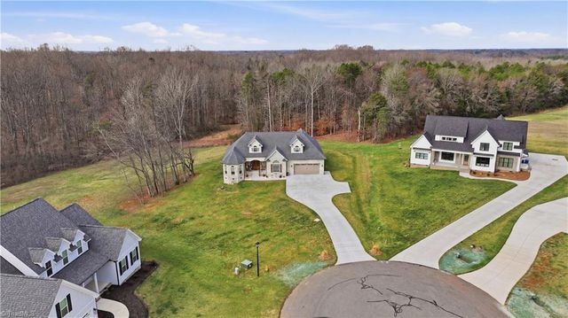 163 Meeting House Lane, Advance, NC 27006