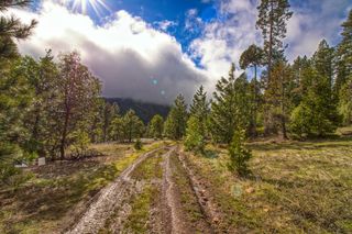 104 Jump Off Joe Creek Road, Grants Pass, OR 97526