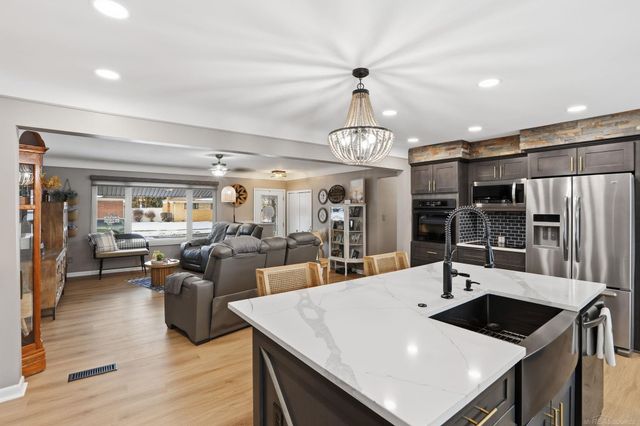 31467 Wellston Drive, Warren, MI 48093