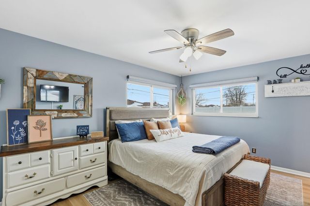 31467 Wellston Drive, Warren, MI 48093