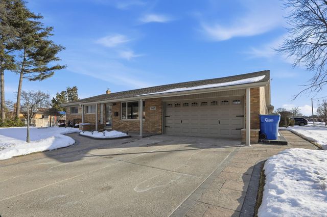 31467 Wellston Drive, Warren, MI 48093