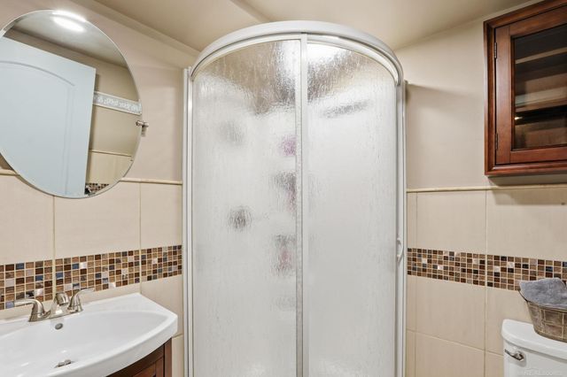 31467 Wellston Drive, Warren, MI 48093