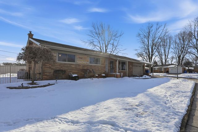 31467 Wellston Drive, Warren, MI 48093