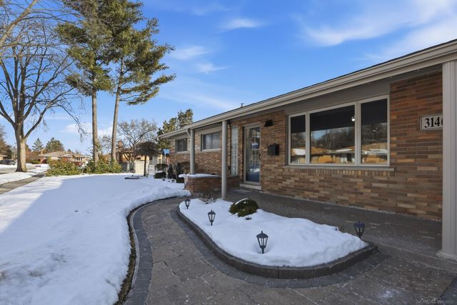 31467 Wellston Drive, Warren, MI 48093