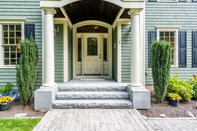5 Pine Street, Sandwich, MA 02563