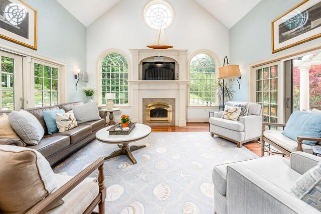 5 Pine Street, Sandwich, MA 02563