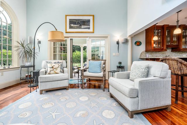 5 Pine Street, Sandwich, MA 02563