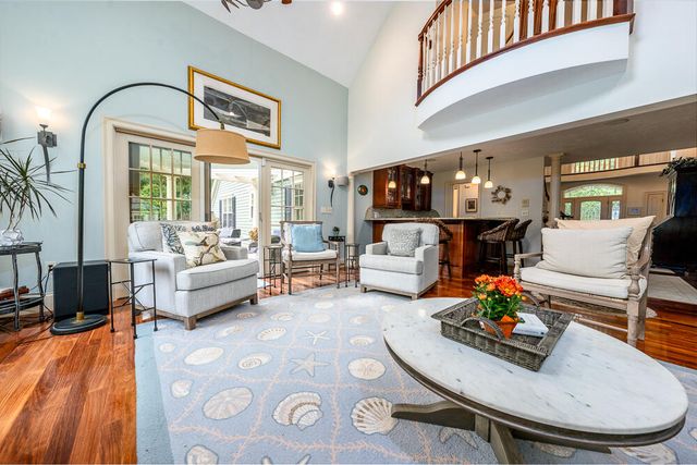 5 Pine Street, Sandwich, MA 02563