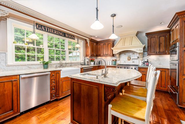 5 Pine Street, Sandwich, MA 02563