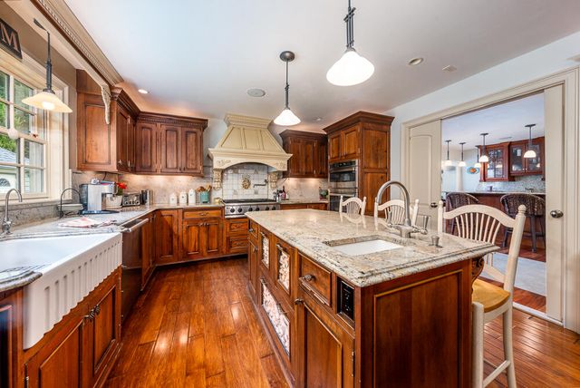 5 Pine Street, Sandwich, MA 02563