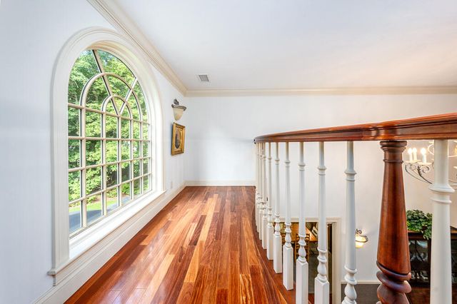 5 Pine Street, Sandwich, MA 02563