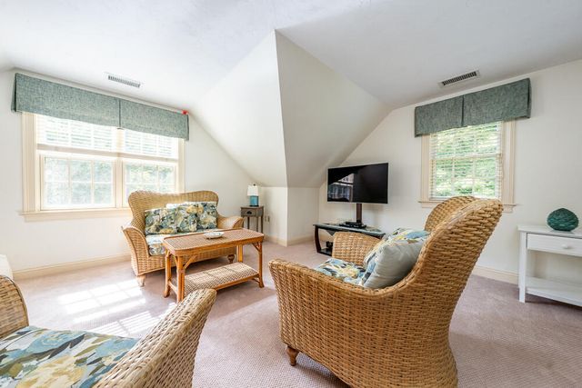 5 Pine Street, Sandwich, MA 02563