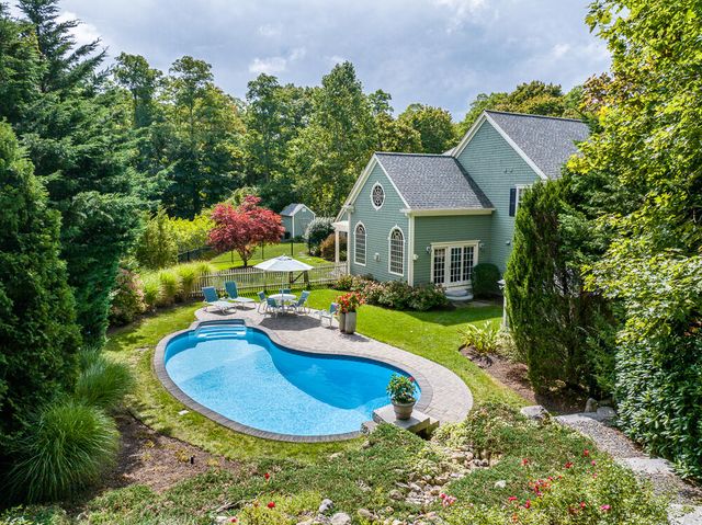 5 Pine Street, Sandwich, MA 02563