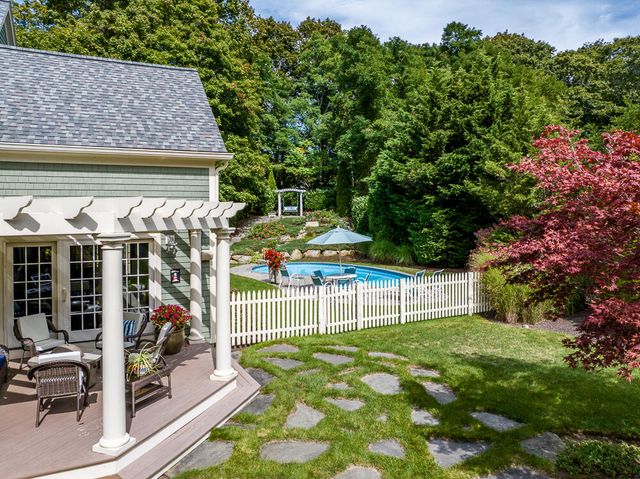 5 Pine Street, Sandwich, MA 02563