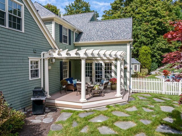 5 Pine Street, Sandwich, MA 02563