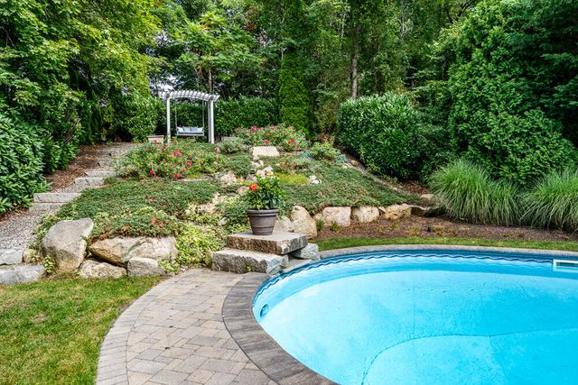 5 Pine Street, Sandwich, MA 02563