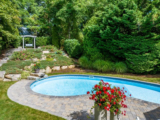 5 Pine Street, Sandwich, MA 02563