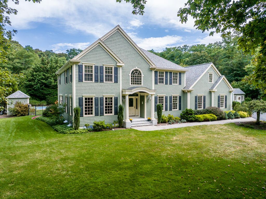 5 Pine Street, Sandwich, MA 02563