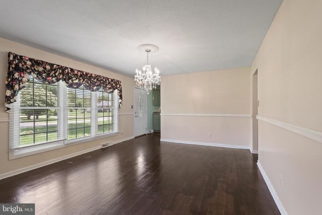 801 CULPEPER ST, Fredericksburg, VA 22405