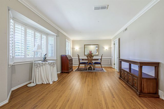 200 N Weatherred Drive, Richardson, TX 75080