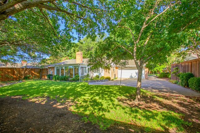 200 N Weatherred Drive, Richardson, TX 75080