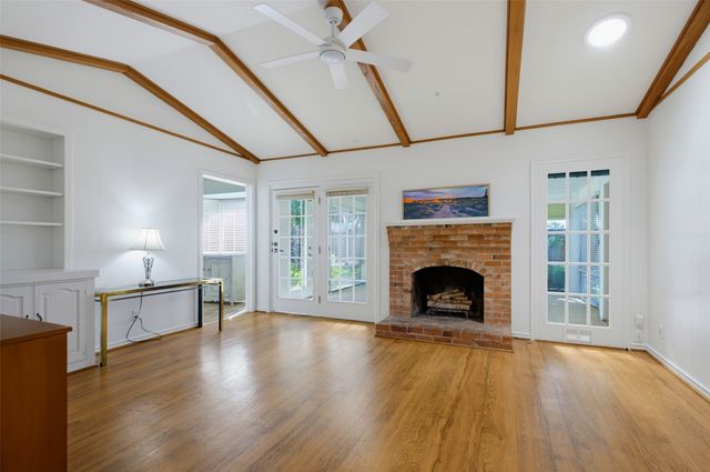 200 N Weatherred Drive, Richardson, TX 75080