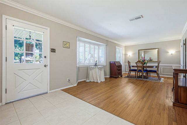 200 N Weatherred Drive, Richardson, TX 75080