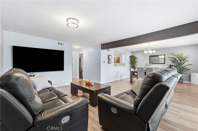 5504 E Vista Del Rio, Anaheim, CA 92807